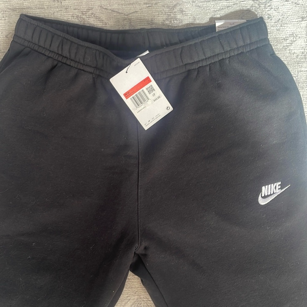 Nike Men’s Straight Leg Sweatpants